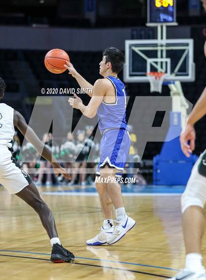 Thumbnail 3 in Liberty vs. Staley (MSHSAA Class 5 Sectional) photogallery.