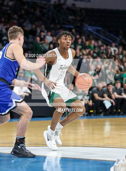 Thumbnail 1 in Liberty vs. Staley (MSHSAA Class 5 Sectional) photogallery.