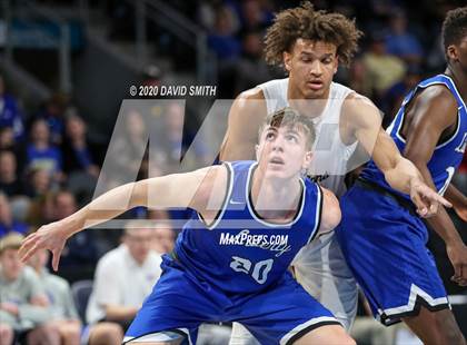 Thumbnail 1 in Liberty vs. Staley (MSHSAA Class 5 Sectional) photogallery.
