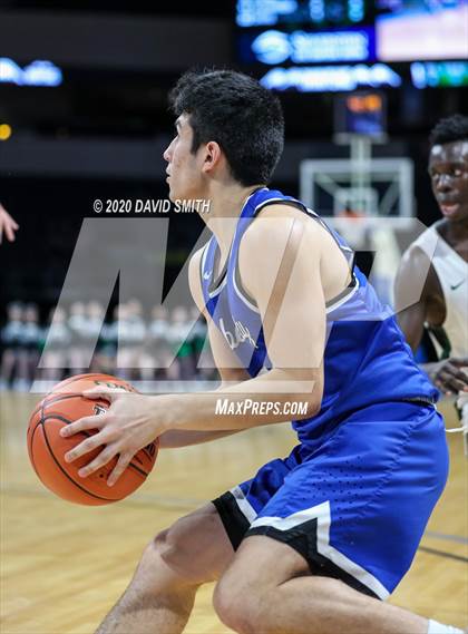 Thumbnail 2 in Liberty vs. Staley (MSHSAA Class 5 Sectional) photogallery.