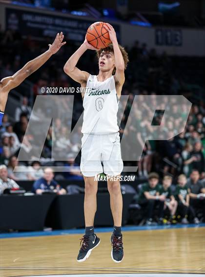 Thumbnail 3 in Liberty vs. Staley (MSHSAA Class 5 Sectional) photogallery.
