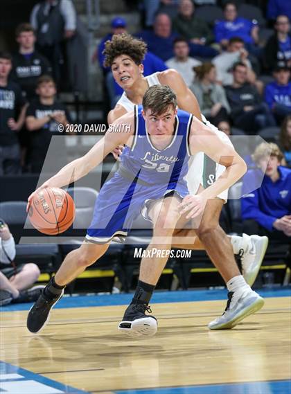 Thumbnail 3 in Liberty vs. Staley (MSHSAA Class 5 Sectional) photogallery.