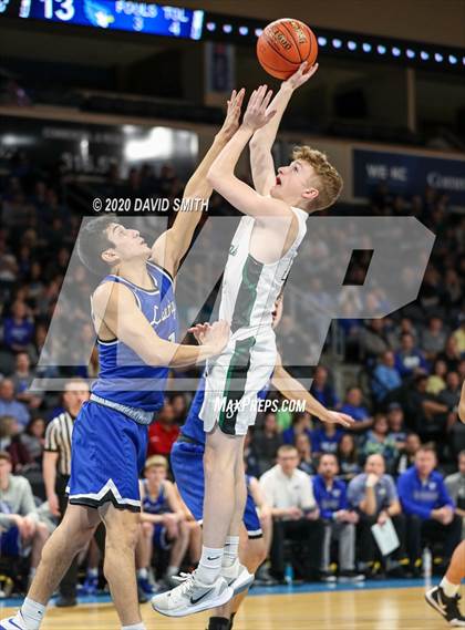 Thumbnail 2 in Liberty vs. Staley (MSHSAA Class 5 Sectional) photogallery.