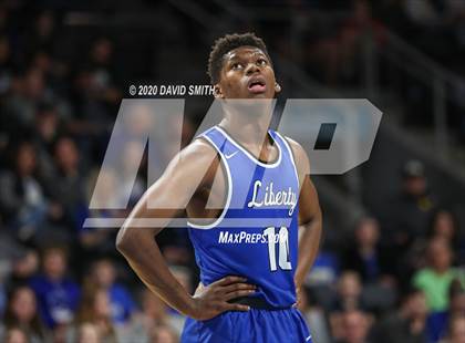 Thumbnail 2 in Liberty vs. Staley (MSHSAA Class 5 Sectional) photogallery.