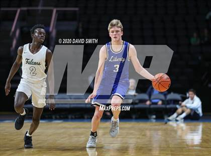 Thumbnail 3 in Liberty vs. Staley (MSHSAA Class 5 Sectional) photogallery.