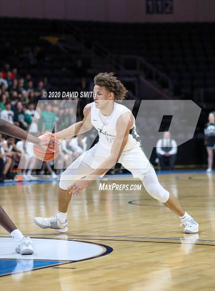 Thumbnail 2 in Liberty vs. Staley (MSHSAA Class 5 Sectional) photogallery.