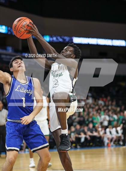Thumbnail 3 in Liberty vs. Staley (MSHSAA Class 5 Sectional) photogallery.