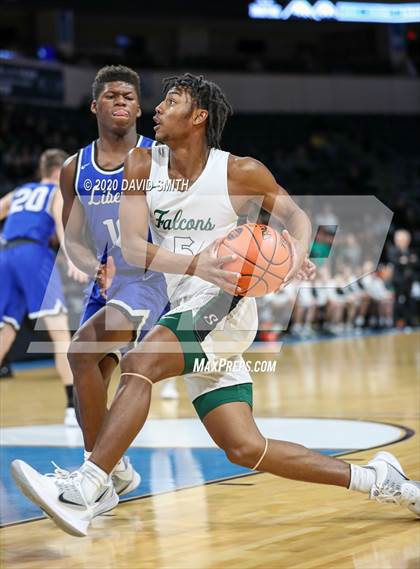 Thumbnail 2 in Liberty vs. Staley (MSHSAA Class 5 Sectional) photogallery.