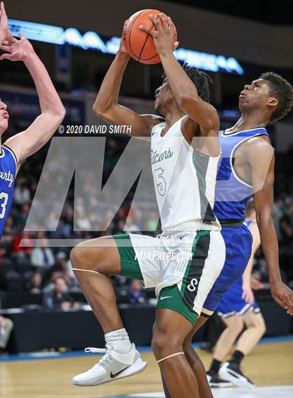 Thumbnail 3 in Liberty vs. Staley (MSHSAA Class 5 Sectional) photogallery.