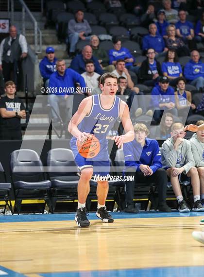 Thumbnail 2 in Liberty vs. Staley (MSHSAA Class 5 Sectional) photogallery.