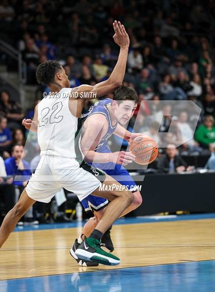 Thumbnail 2 in Liberty vs. Staley (MSHSAA Class 5 Sectional) photogallery.