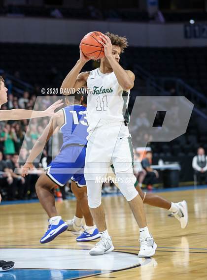 Thumbnail 1 in Liberty vs. Staley (MSHSAA Class 5 Sectional) photogallery.