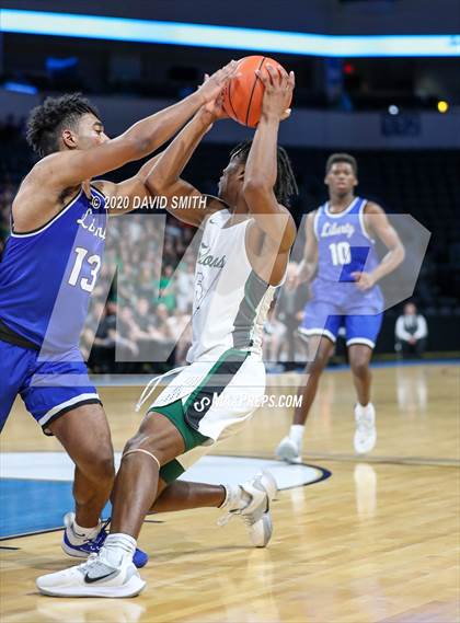 Thumbnail 1 in Liberty vs. Staley (MSHSAA Class 5 Sectional) photogallery.