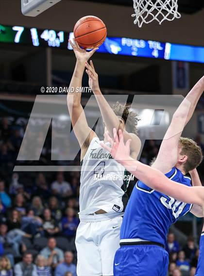 Thumbnail 3 in Liberty vs. Staley (MSHSAA Class 5 Sectional) photogallery.