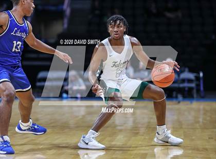 Thumbnail 3 in Liberty vs. Staley (MSHSAA Class 5 Sectional) photogallery.