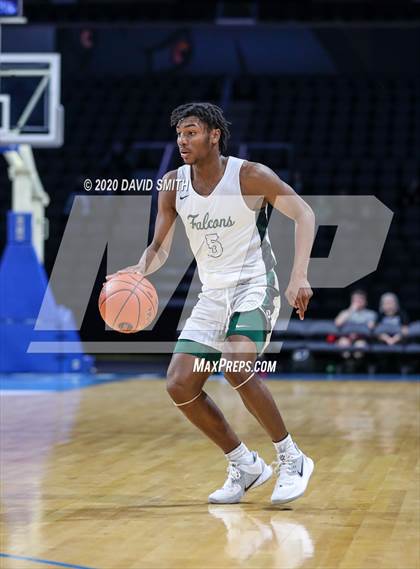 Thumbnail 3 in Liberty vs. Staley (MSHSAA Class 5 Sectional) photogallery.