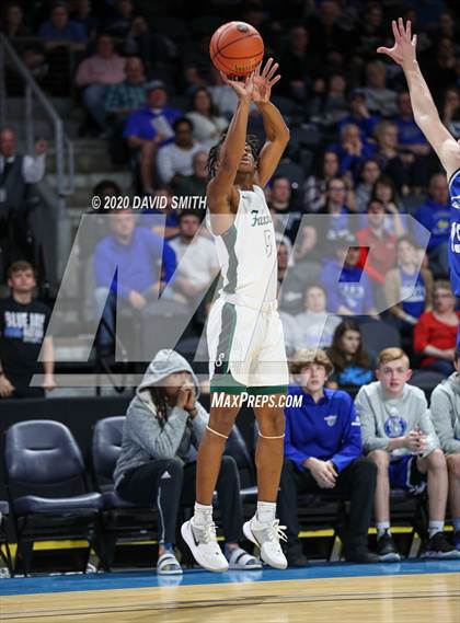 Thumbnail 2 in Liberty vs. Staley (MSHSAA Class 5 Sectional) photogallery.