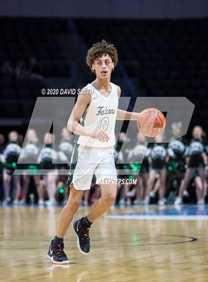 Thumbnail 2 in Liberty vs. Staley (MSHSAA Class 5 Sectional) photogallery.