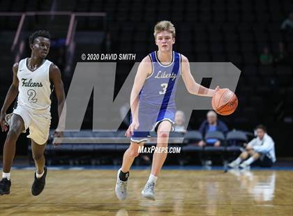 Thumbnail 1 in Liberty vs. Staley (MSHSAA Class 5 Sectional) photogallery.