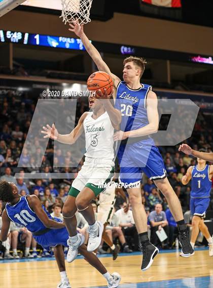 Thumbnail 1 in Liberty vs. Staley (MSHSAA Class 5 Sectional) photogallery.