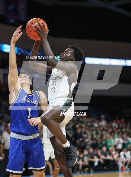 Thumbnail 1 in Liberty vs. Staley (MSHSAA Class 5 Sectional) photogallery.