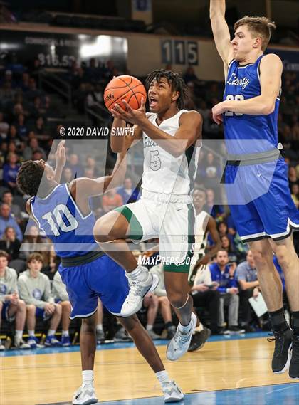 Thumbnail 3 in Liberty vs. Staley (MSHSAA Class 5 Sectional) photogallery.