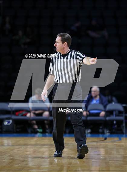 Thumbnail 3 in Liberty vs. Staley (MSHSAA Class 5 Sectional) photogallery.