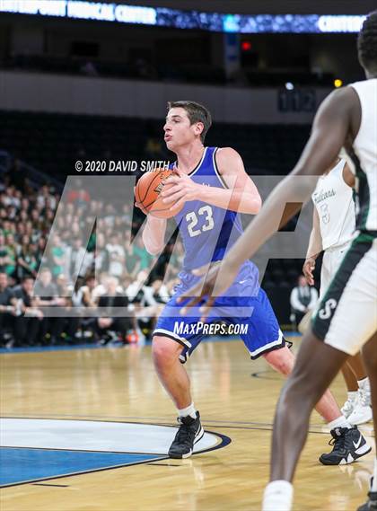 Thumbnail 1 in Liberty vs. Staley (MSHSAA Class 5 Sectional) photogallery.