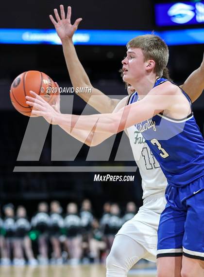 Thumbnail 3 in Liberty vs. Staley (MSHSAA Class 5 Sectional) photogallery.