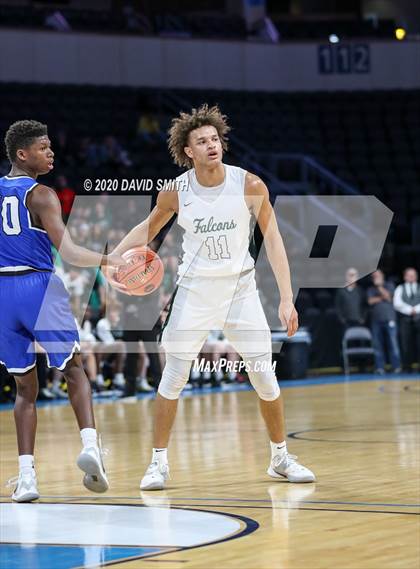 Thumbnail 1 in Liberty vs. Staley (MSHSAA Class 5 Sectional) photogallery.