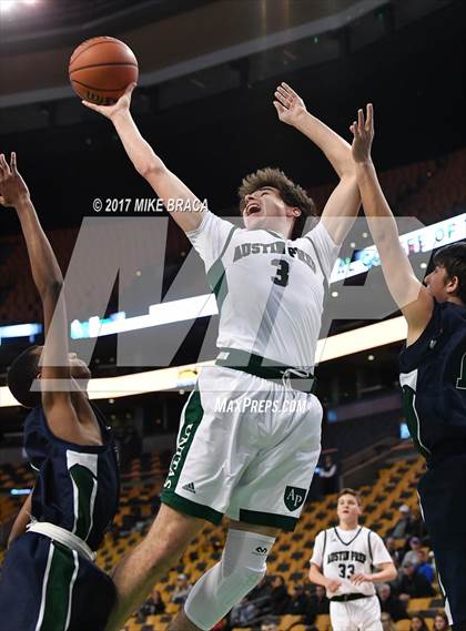 Thumbnail 2 in Lowell Catholic vs. Austin Prep (Good Sports Invitational) photogallery.