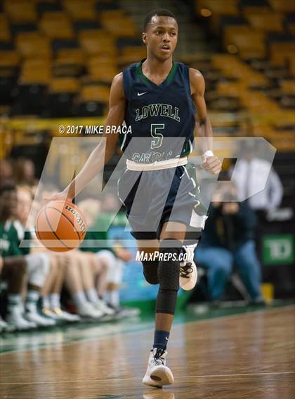 Thumbnail 2 in Lowell Catholic vs. Austin Prep (Good Sports Invitational) photogallery.