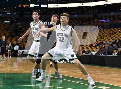 Thumbnail 2 in Lowell Catholic vs. Austin Prep (Good Sports Invitational) photogallery.
