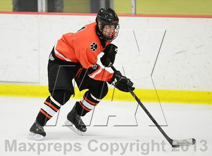 Thumbnail 1 in Ridgefield vs. St. Joseph (FCIAC Final) photogallery.