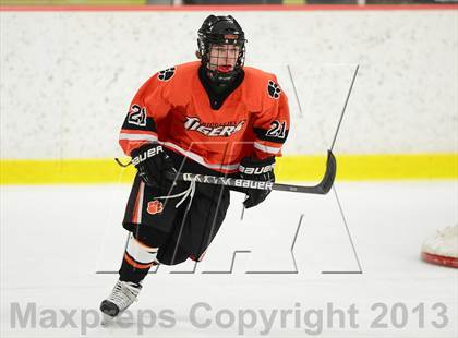 Thumbnail 1 in Ridgefield vs. St. Joseph (FCIAC Final) photogallery.
