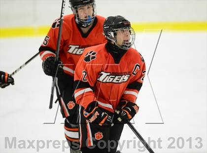 Thumbnail 2 in Ridgefield vs. St. Joseph (FCIAC Final) photogallery.