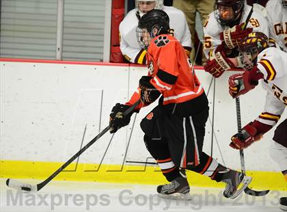 Thumbnail 3 in Ridgefield vs. St. Joseph (FCIAC Final) photogallery.
