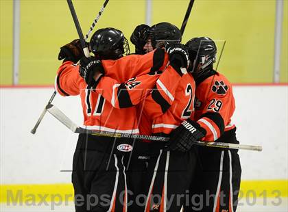 Thumbnail 1 in Ridgefield vs. St. Joseph (FCIAC Final) photogallery.