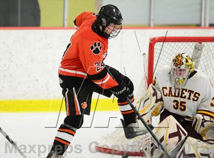 Thumbnail 1 in Ridgefield vs. St. Joseph (FCIAC Final) photogallery.