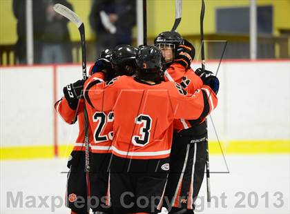 Thumbnail 3 in Ridgefield vs. St. Joseph (FCIAC Final) photogallery.