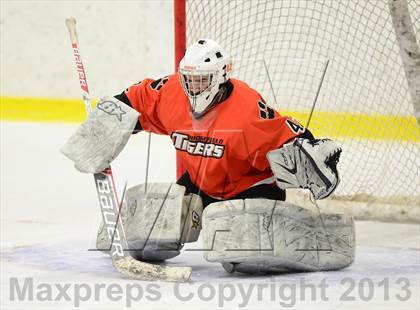 Thumbnail 2 in Ridgefield vs. St. Joseph (FCIAC Final) photogallery.