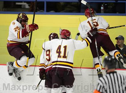 Thumbnail 3 in Ridgefield vs. St. Joseph (FCIAC Final) photogallery.