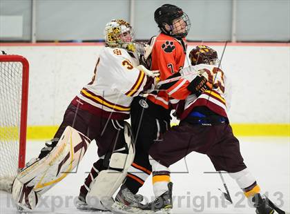 Thumbnail 3 in Ridgefield vs. St. Joseph (FCIAC Final) photogallery.