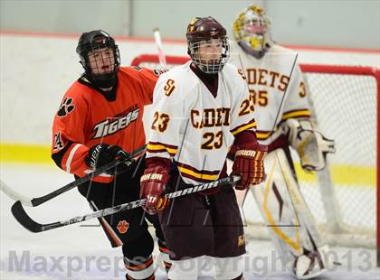 Thumbnail 1 in Ridgefield vs. St. Joseph (FCIAC Final) photogallery.