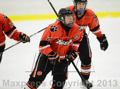 Thumbnail 1 in Ridgefield vs. St. Joseph (FCIAC Final) photogallery.