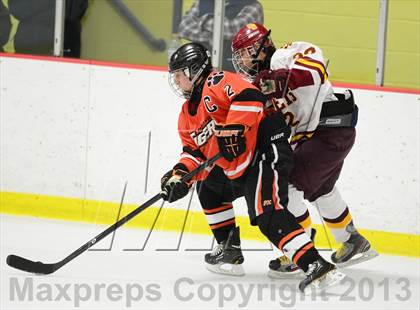 Thumbnail 1 in Ridgefield vs. St. Joseph (FCIAC Final) photogallery.