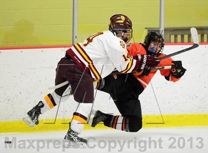 Thumbnail 2 in Ridgefield vs. St. Joseph (FCIAC Final) photogallery.