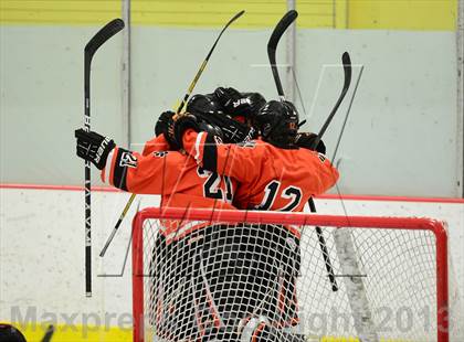 Thumbnail 2 in Ridgefield vs. St. Joseph (FCIAC Final) photogallery.