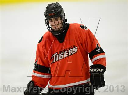 Thumbnail 1 in Ridgefield vs. St. Joseph (FCIAC Final) photogallery.