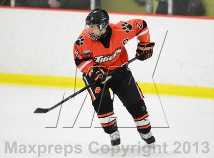 Thumbnail 3 in Ridgefield vs. St. Joseph (FCIAC Final) photogallery.
